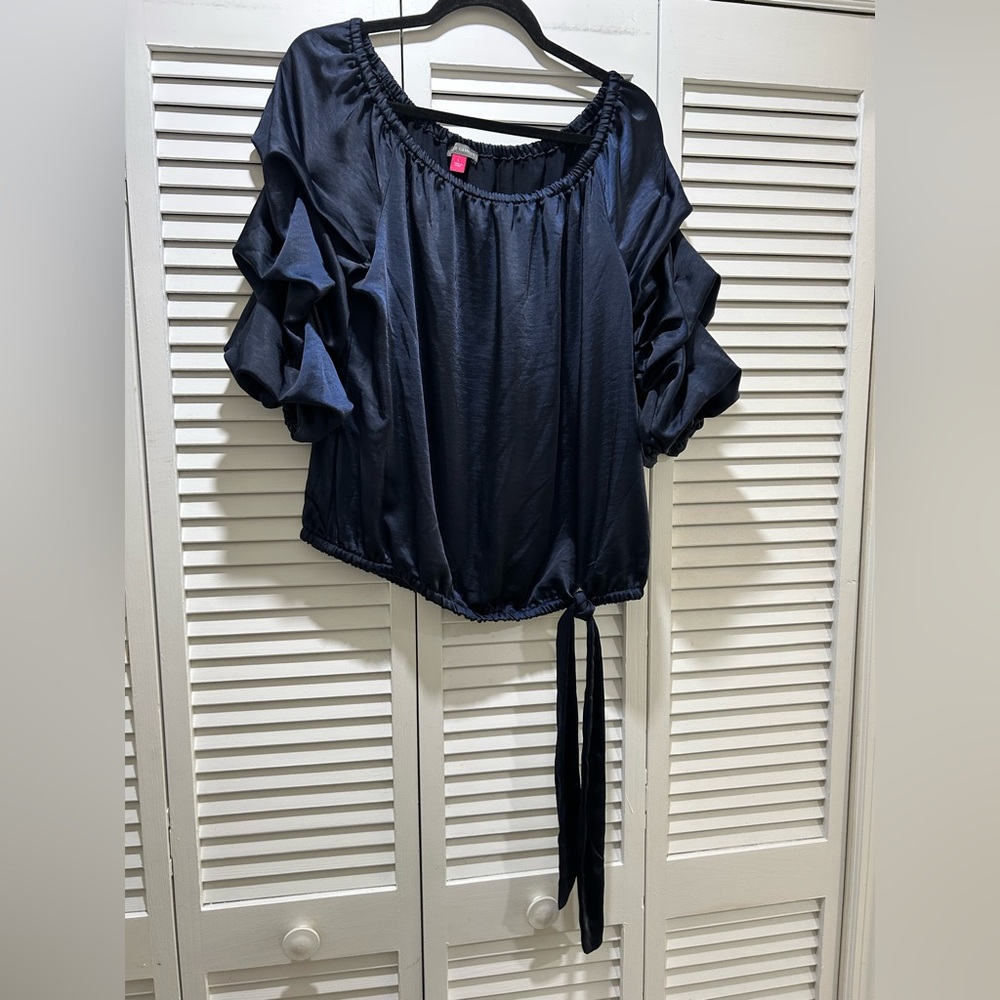 Elegant Navy Off-Shoulder Top - Picture 6 of 6